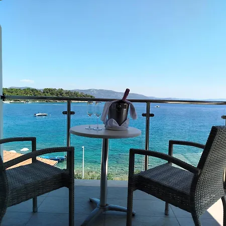 Cortes Guest house