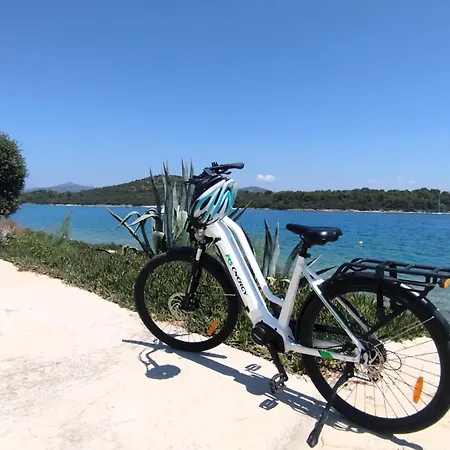 Cortes Gostinjska kuća 4*