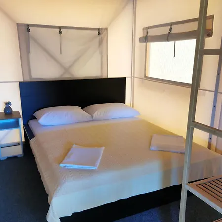 Cortes Guest house