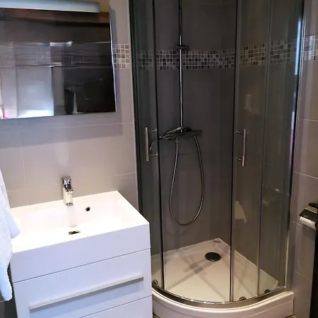 Cortes Guest house