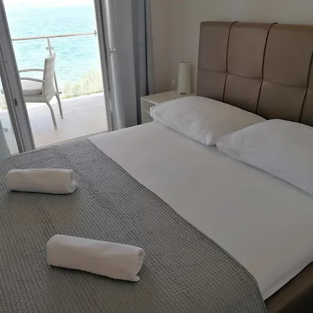 Cortes Mali Iž