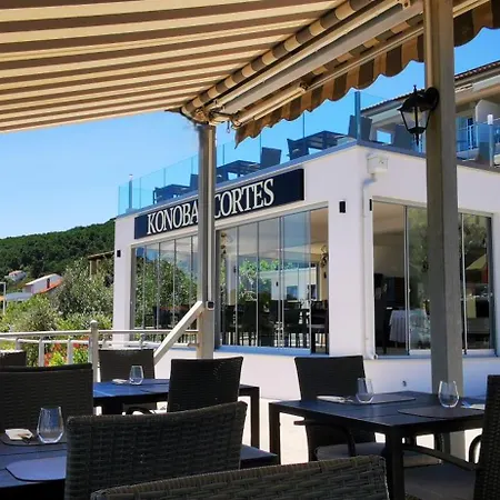 Cortes Guest house Mali Iz