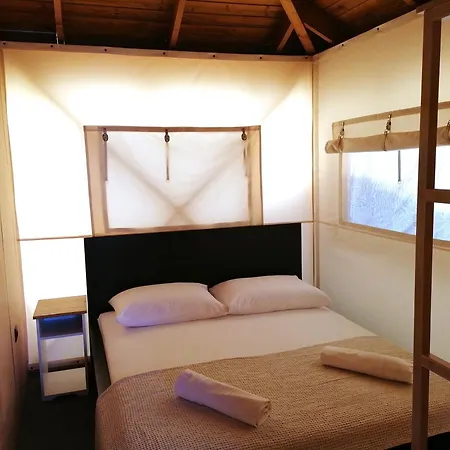 Cortes Guest house