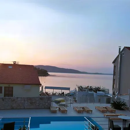 Guest house Cortes