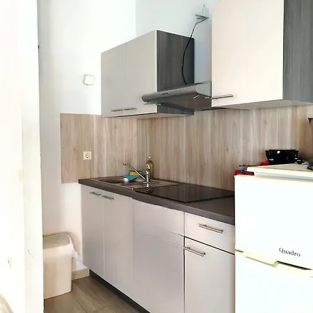 Guest house Cortes Mali Iz