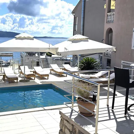 Guest house Cortes Mali Iz