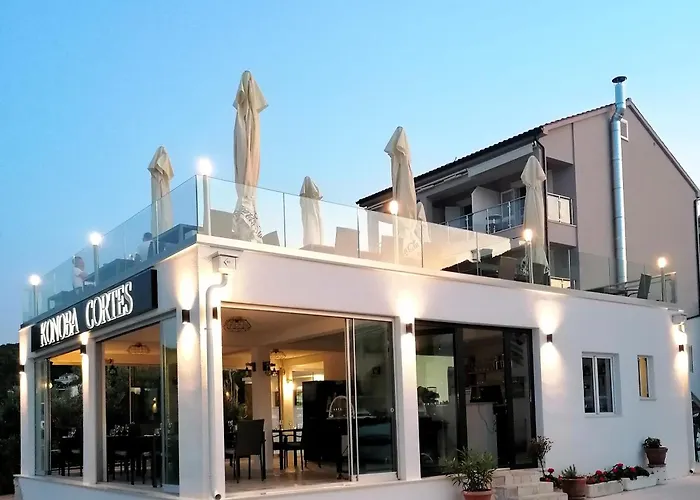 Guest house Cortes Mali Iz