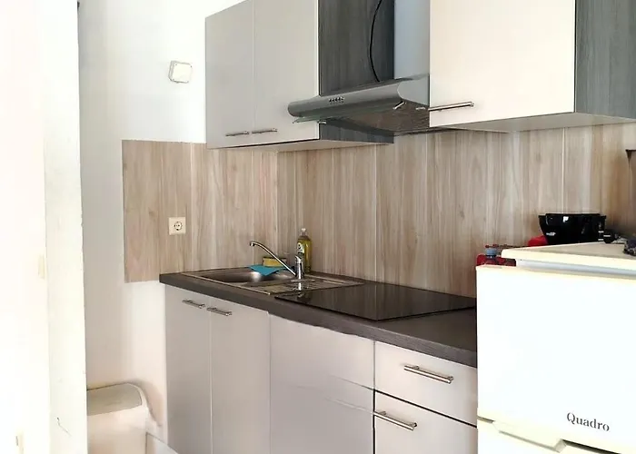 Guest house Cortes Mali Iz