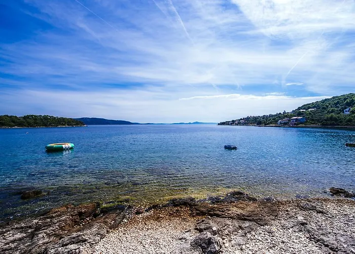 Cortes Guest house Mali Iz