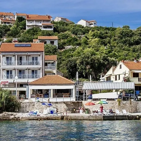 Cortes * Mali Iž